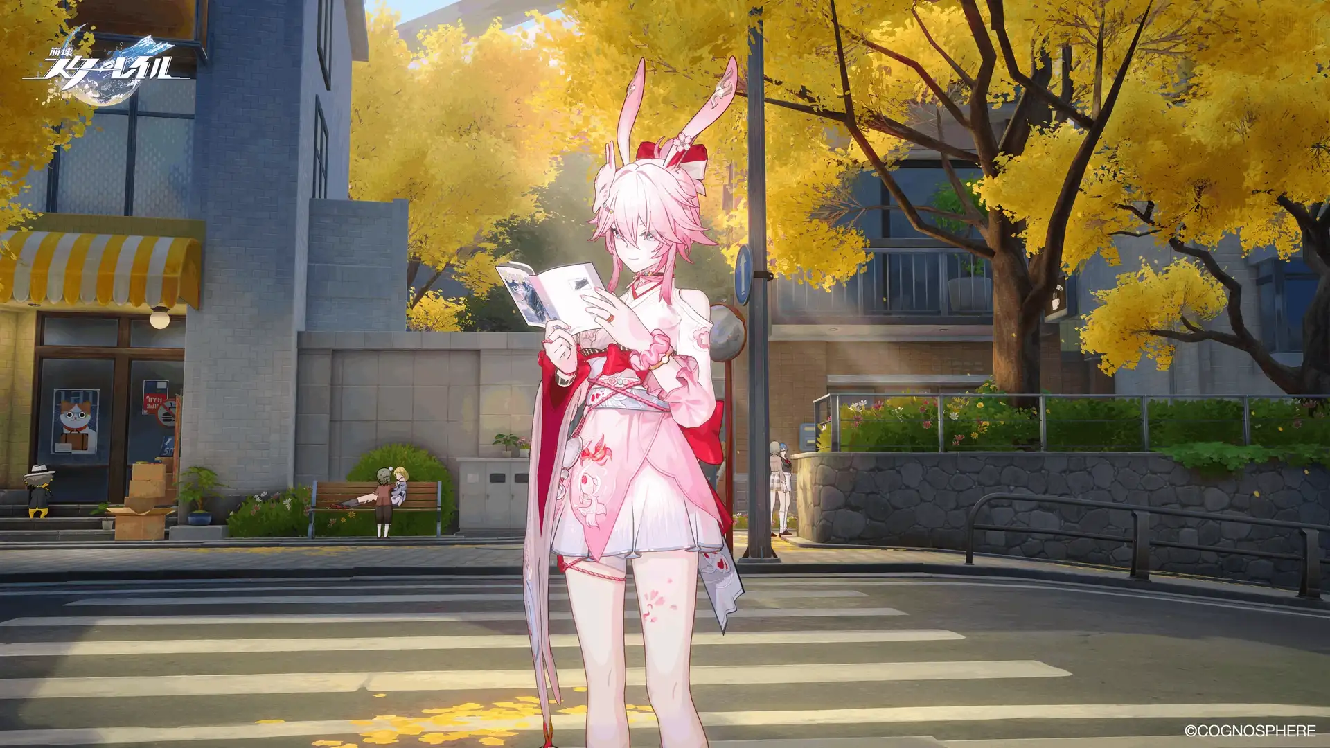 Evanescia wearing Lunar Blossoming in Astropolis